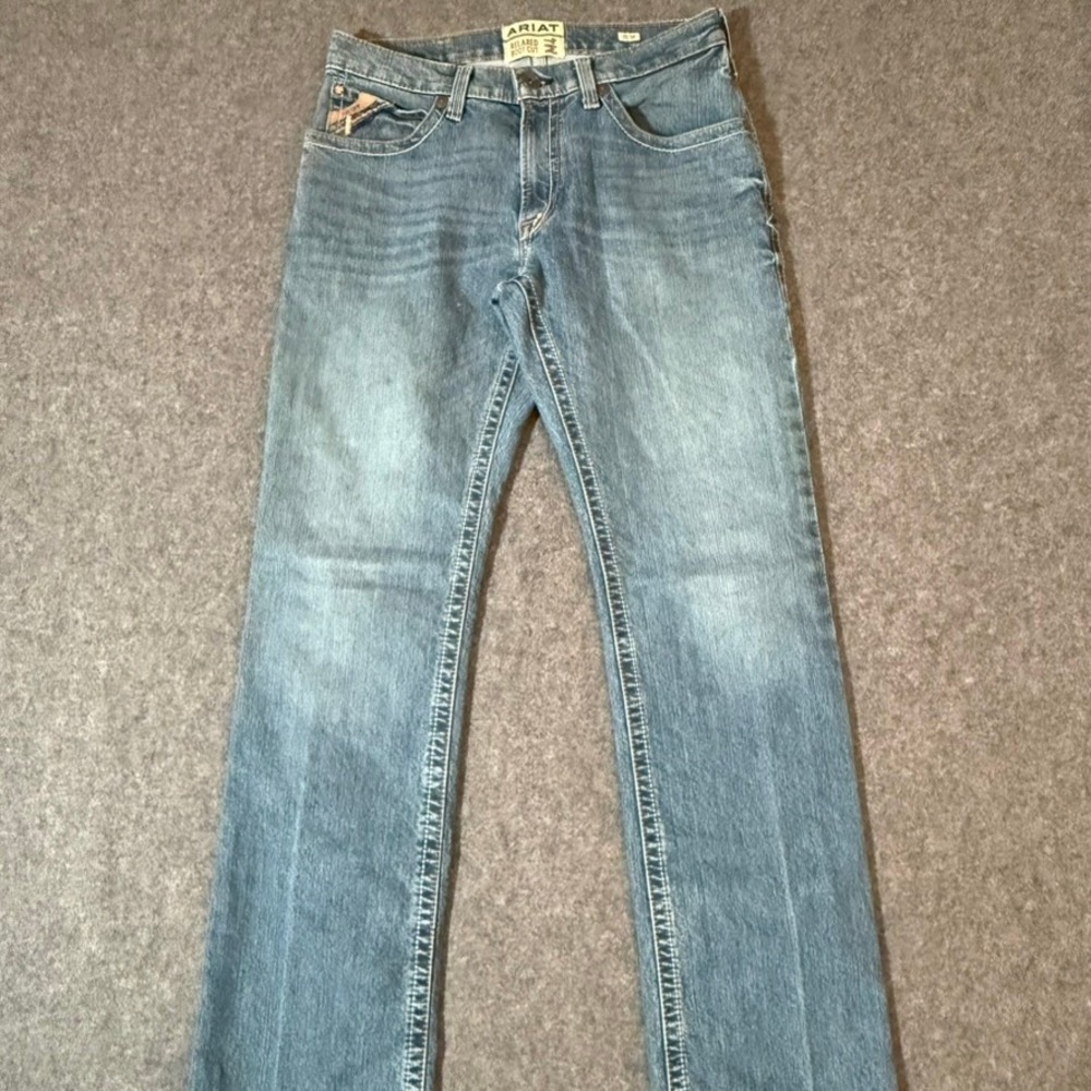 Ariat M4 Relaxed Boot Cut Jeans Mens 32x38 Medium Wash Blue Denim Heavy Stitch